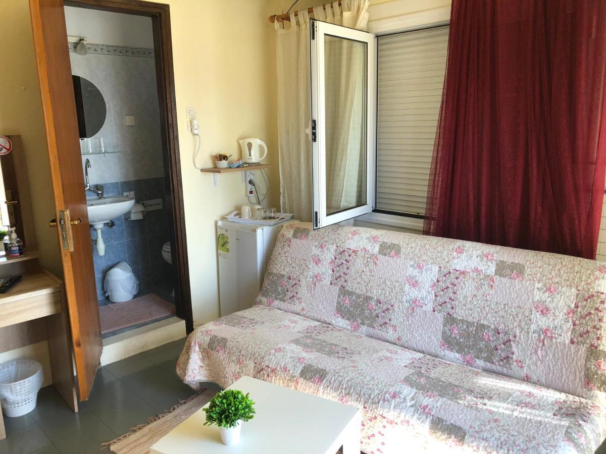 Platanos Rooms アギア・マーリナ エクステリア 写真