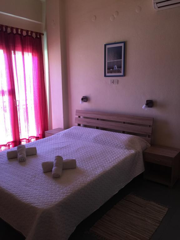 Platanos Rooms アギア・マーリナ エクステリア 写真